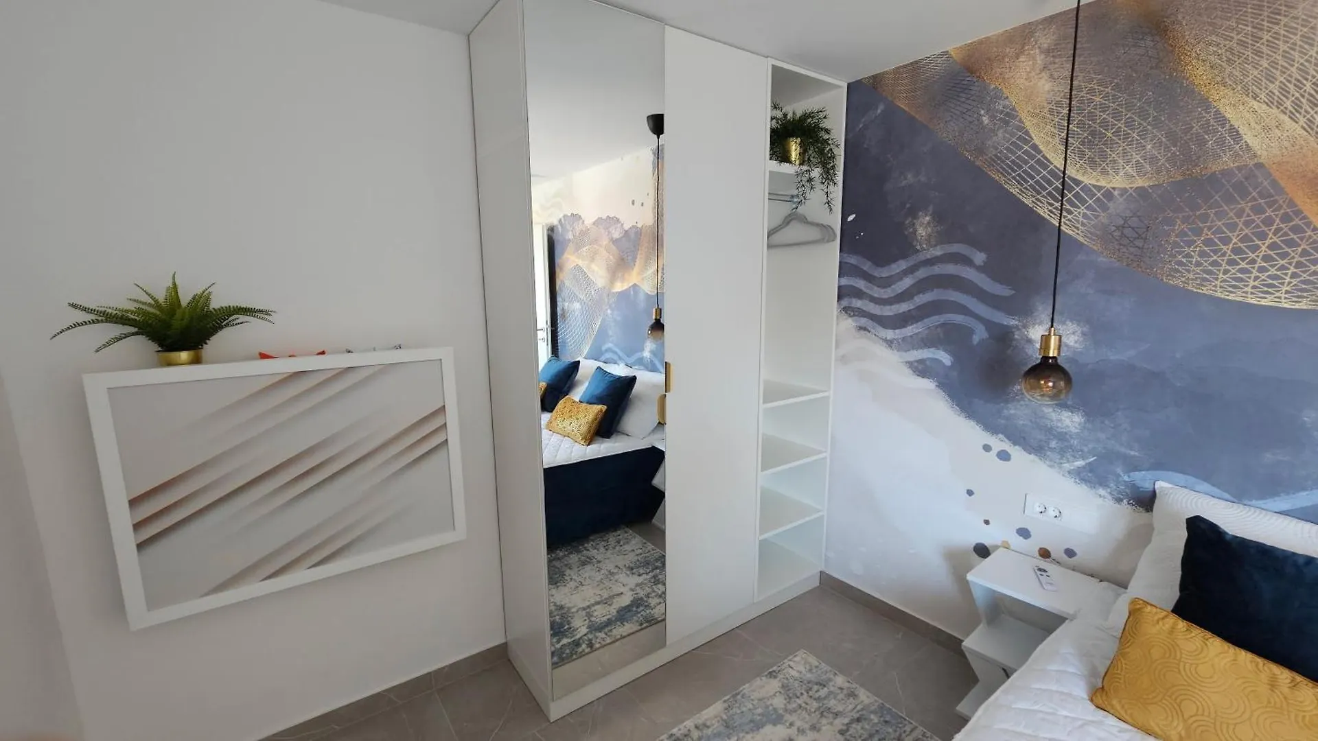 Apartment Blue Moon Apartment, Now With Jacuzzi Mandre